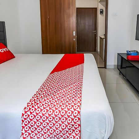 Oyo 93703 F88 Hotel Bekasi Ngoại thất bức ảnh